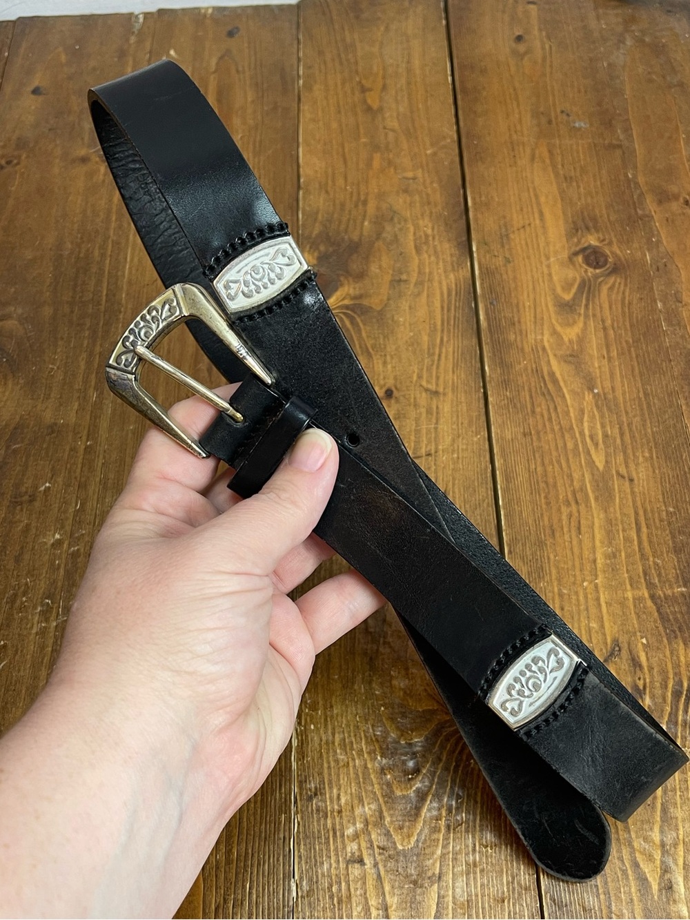 Liz Claiborne vintage black leather belt with silvertone details